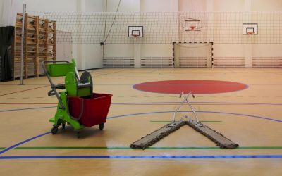 ¿Cómo se realiza la limpieza instalaciones deportivas?