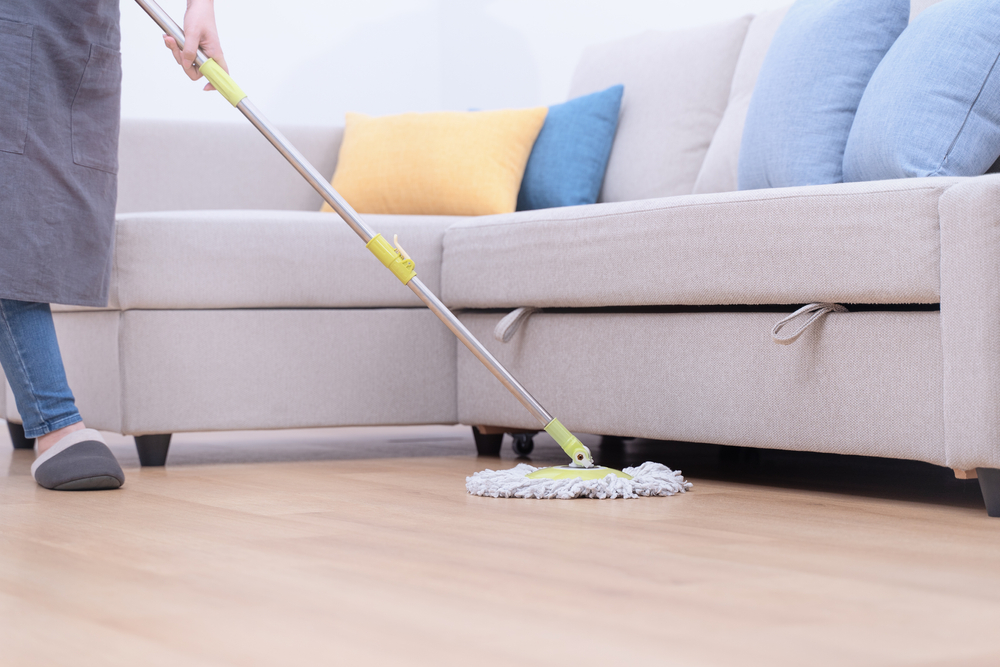 ¡Descubre los mejores trucos para limpiar la tarima flotante!