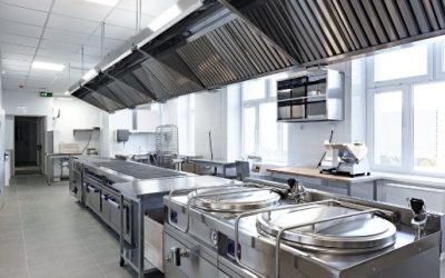 Empresas de limpieza de cocinas de restaurantes: cómo elegir la adecuada