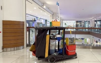 Gestión de turnos de limpieza en centros comerciales: cómo organizar el servicio